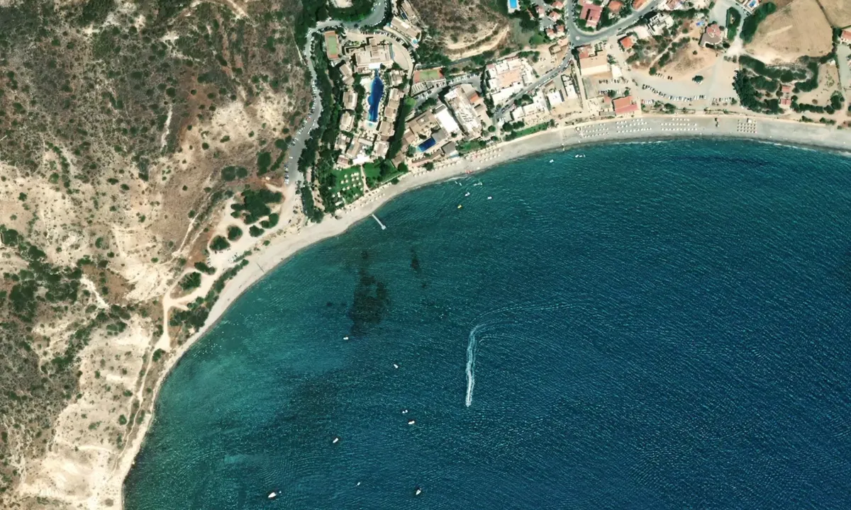 Flyfoto av Pisouri Beach