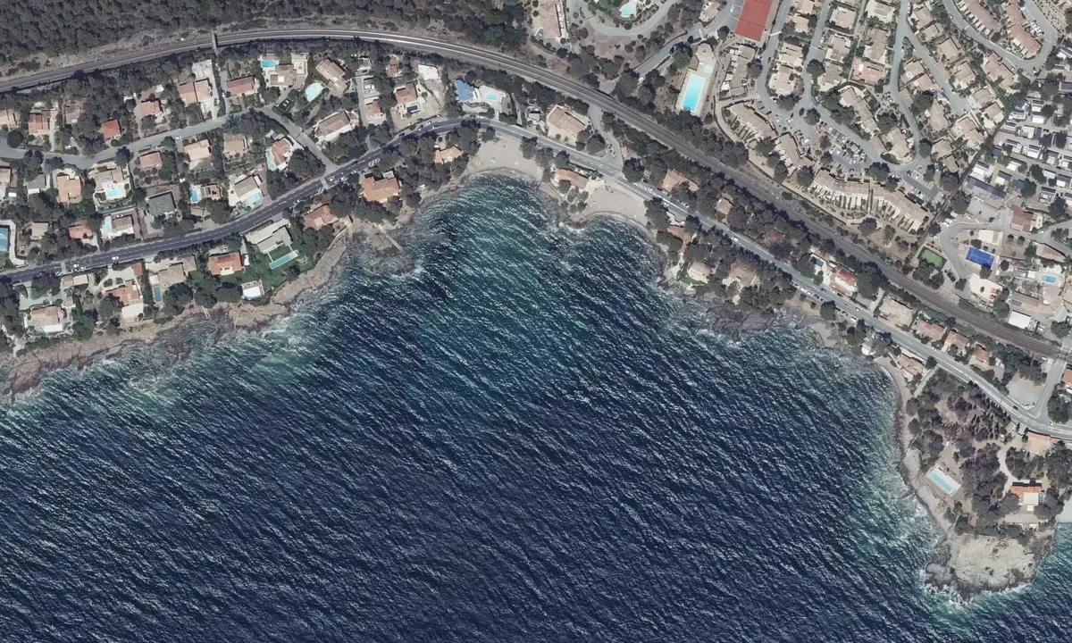 Satelite image of Plage d'Aigue Bonne