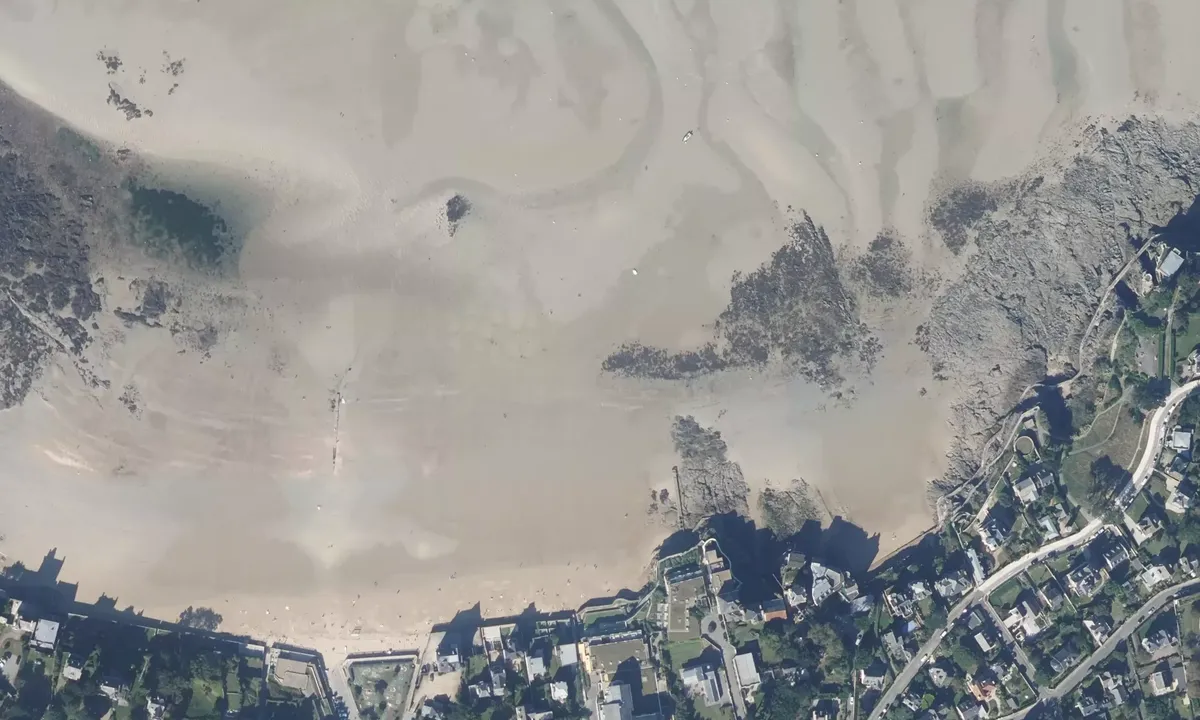 Satelite image of Plage Saint-Enogat
