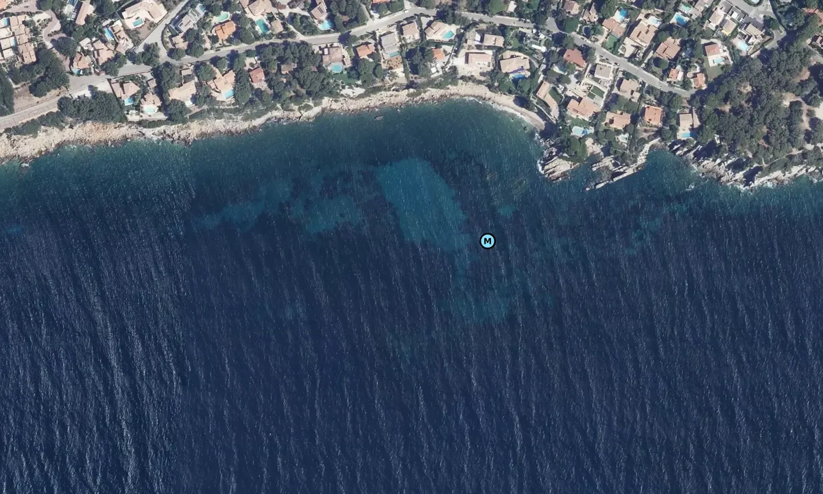 Satelite image of Pointe de la Cride