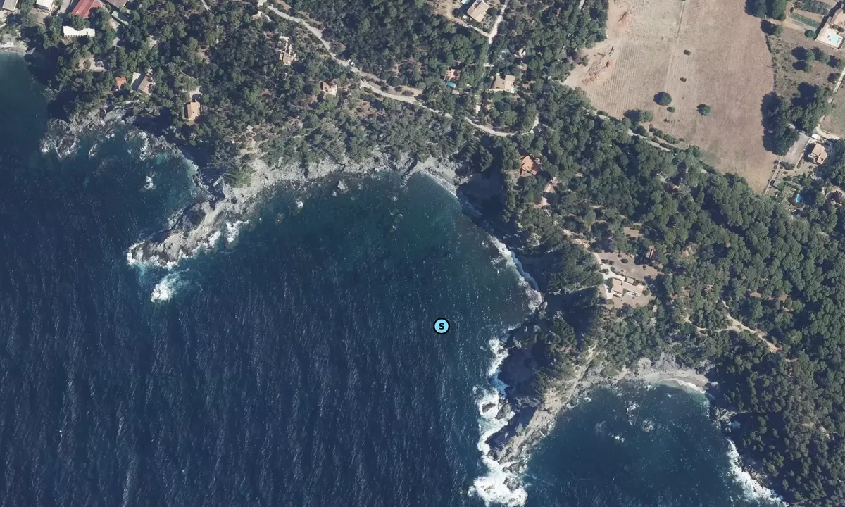 Satelite image of Pointe de Mourret