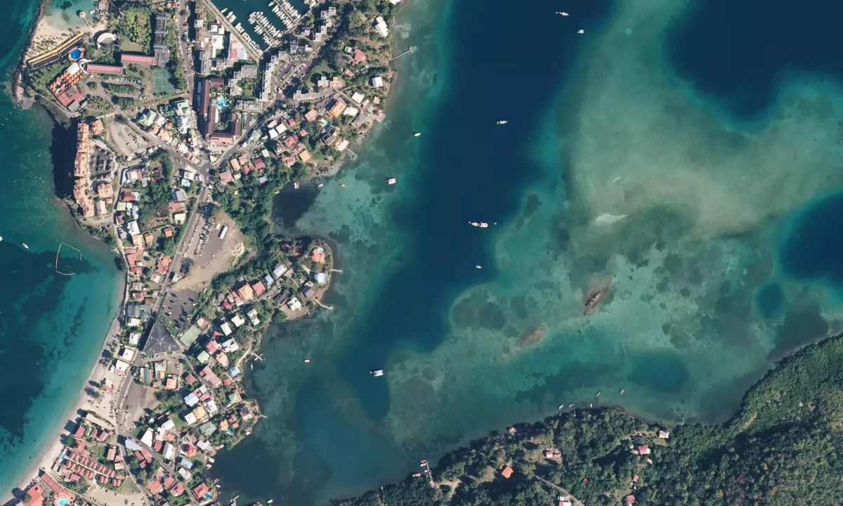 Flyfoto av Pointe du Bout - Trois Ilets