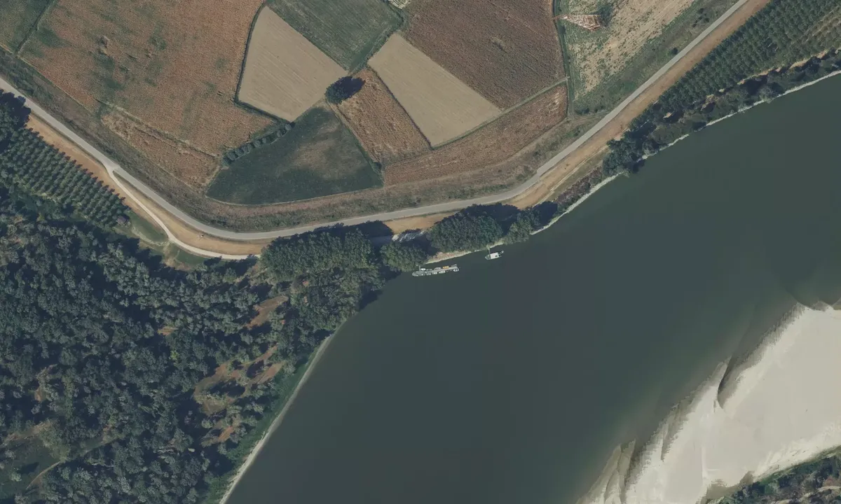 Satelite image of Pomponesco