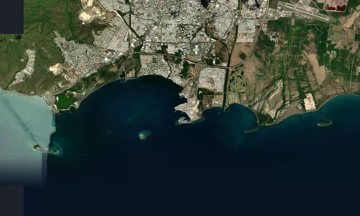 Flyfoto av Ponce Harbor