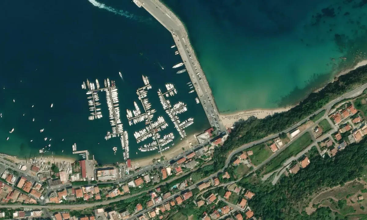 Flyfoto av Pontile Marina Azzurra SRL