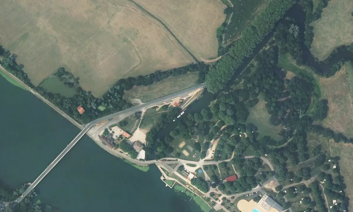 Satelite image of Ponton Port thoissey