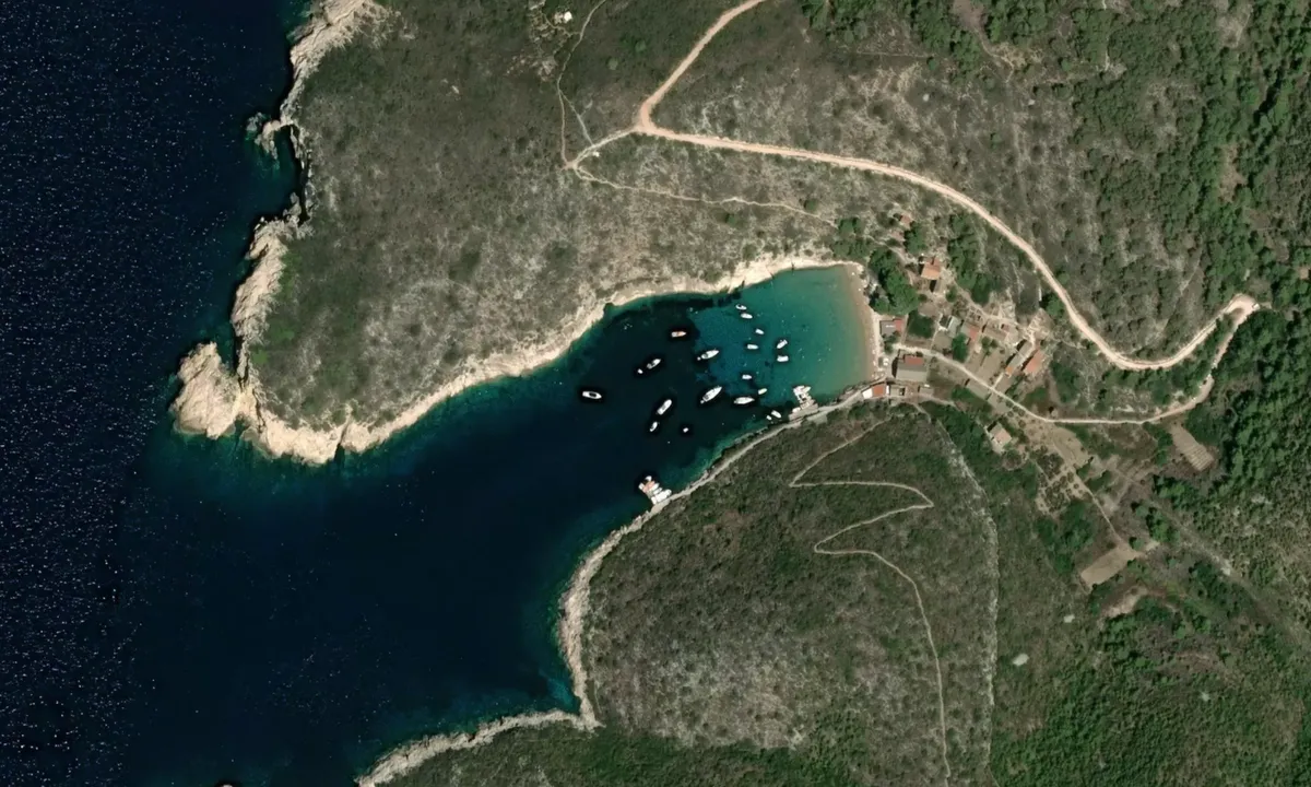 Flyfoto av Porat Bay