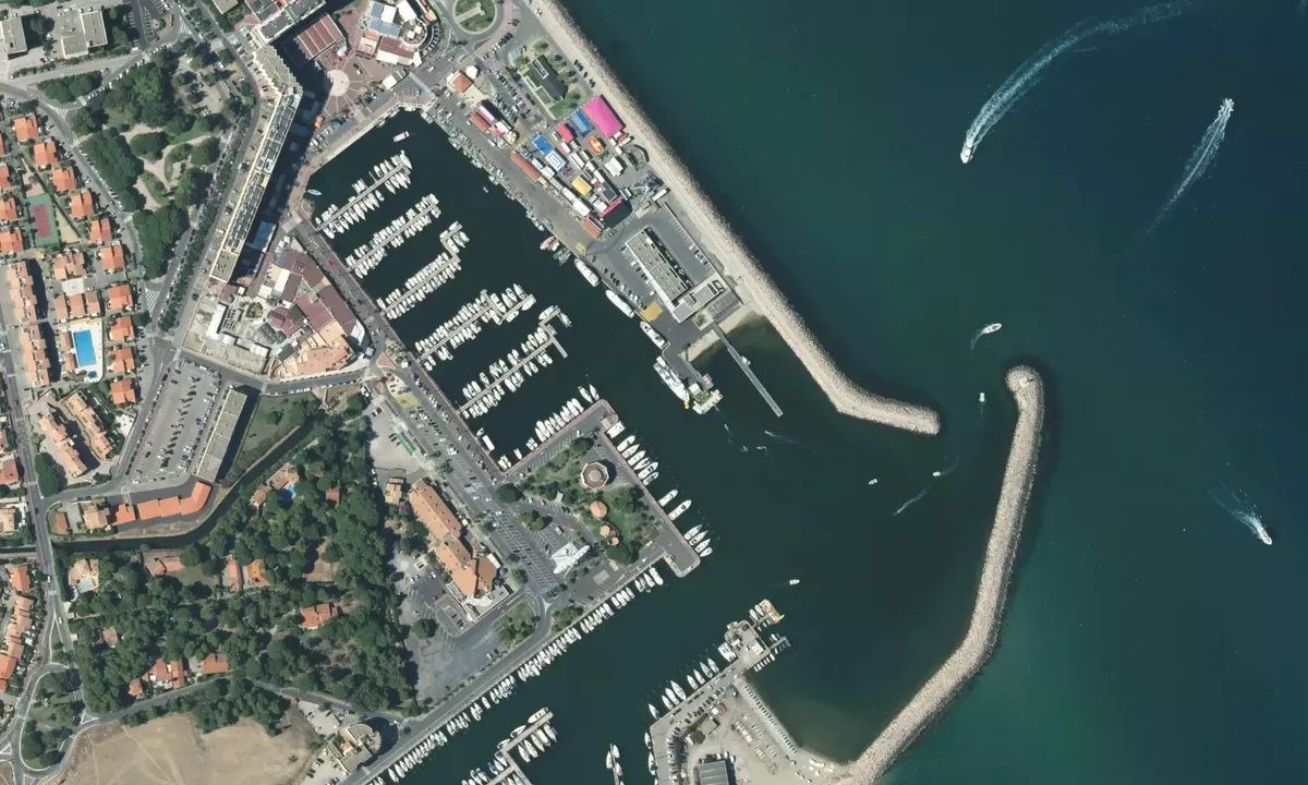 Flyfoto av Port de Saint Cyprien