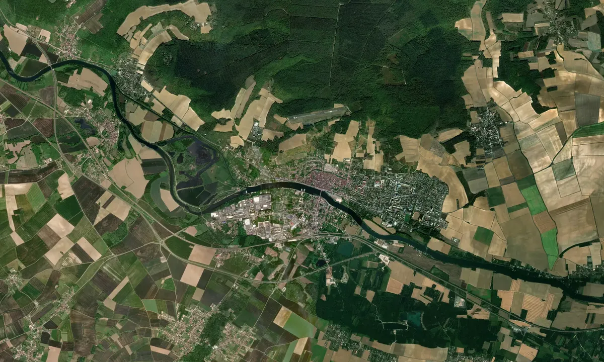 Flyfoto av Port des Maillotins