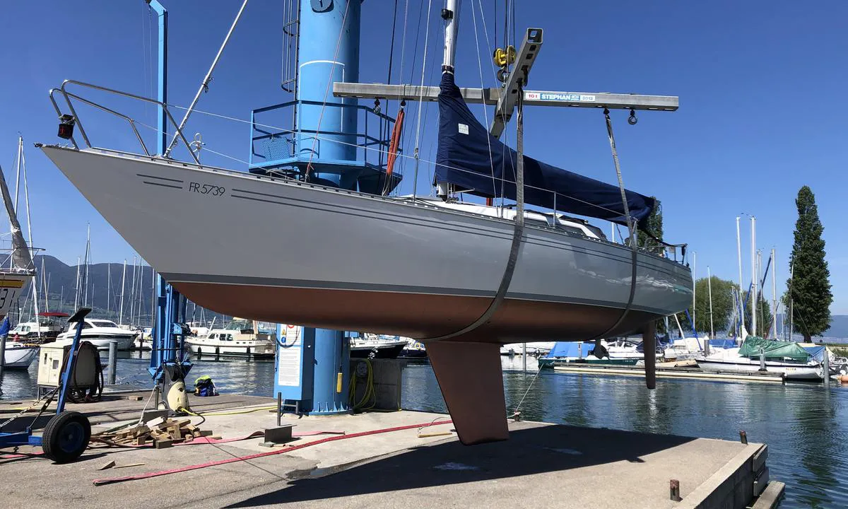 Port d'Estavayer: {"base": "en", "no": "10T l\u00f8ft og kloakkpumpestasjon", "se": "10T lyft och avloppspumpstation", "en": "10T lift and sewage pump station", "da": "10T lift og spildevandspumpe station", "fr": "Station de levage de 10T et pompe \u00e0 eaux us\u00e9es", "de": "10T Lift- und Abwasserpumpstation", "es": "Gr\u00faa de 10T y estaci\u00f3n de bombeo de aguas residuales", "it": "Stazione di sollevamento 10T e pompa di smaltimento delle acque reflue", "pt": "Esta\u00e7\u00e3o de eleva\u00e7\u00e3o de 10T e bomba de esgoto", "nl": "10T lift en riool pompstation", "pl": "Stacja podnoszenia o wyci\u0105gu 10T i pompownia \u015bciek\u00f3w", "uk": "\u041f\u0456\u0434\u0439\u043e\u043c\u043d\u0438\u043a \u043d\u0430 10\u0422 \u0442\u0430 \u0441\u0442\u0430\u043d\u0446\u0456\u044f \u0434\u043b\u044f \u043f\u0435\u0440\u0435\u043a\u0430\u0447\u0443\u0432\u0430\u043d\u043d\u044f \u0441\u0442\u0456\u0447\u043d\u0438\u0445 \u0432\u043e\u0434", "ro": "Sta\u021bie de ridicare de 10T \u0219i pomp\u0103 de canalizare", "tr": "10T kald\u0131rma ve at\u0131k su pompa istasyonu", "el": "\u03a3\u03c4\u03b1\u03b8\u03bc\u03cc\u03c2 \u03b1\u03bd\u03cd\u03c8\u03c9\u03c3\u03b7\u03c2 10\u03a4 \u03ba\u03b1\u03b9 \u03b1\u03bd\u03c4\u03bb\u03b9\u03bf\u03c3\u03c4\u03ac\u03c3\u03b9\u03bf \u03bb\u03c5\u03bc\u03ac\u03c4\u03c9\u03bd", "cs": "10T je\u0159\u00e1b a \u010derpac\u00ed stanice odpadn\u00edch vod", "hu": "10T emel\u0151 \u00e9s szennyv\u00edzszivatty\u00fa \u00e1llom\u00e1s", "fi": "10T-nosturi ja j\u00e4tevesipumppaamo", "bg": "10 \u0442\u043e\u043d\u043d\u0430 \u043f\u043e\u0434\u0435\u043c\u043d\u0438\u043a \u0438 \u0441\u0442\u0430\u043d\u0446\u0438\u044f \u0437\u0430 \u0438\u0437\u043f\u043e\u043c\u043f\u0432\u0430\u043d\u0435 \u043d\u0430 \u043e\u0442\u043f\u0430\u0434\u043d\u0438 \u0432\u043e\u0434\u0438", "sr": "10T dizalica i stanica za pumpanje otpadnih voda", "et": "10T t\u00f5ste-ja reoveepumpamise jaam", "lv": "10T pac\u0113l\u0101js un notek\u016bde\u0146u s\u016bkn\u0113\u0161anas stacija", "lt": "10T keltuvas ir nuotek\u0173 siurblin\u0117"}