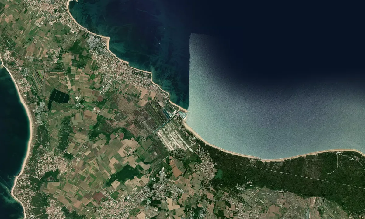 Flyfoto av Port du Douhet