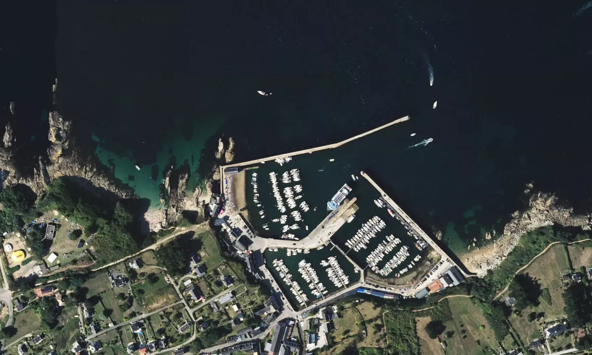 Flyfoto av Port - Tudy 1