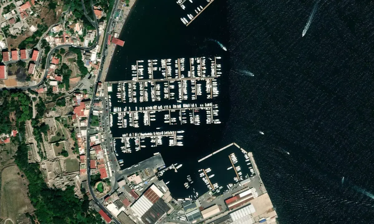 Flyfoto av Porto di Baia