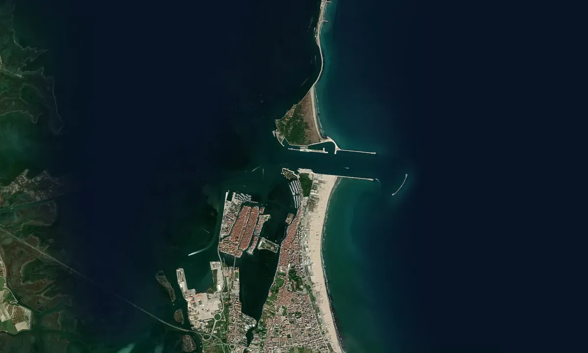 Flyfoto av Porto San Felice 1