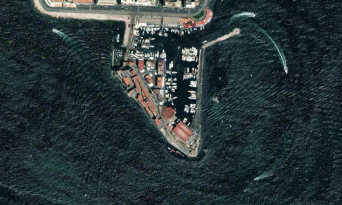 Flyfoto av Powerboat Italia - Napoli