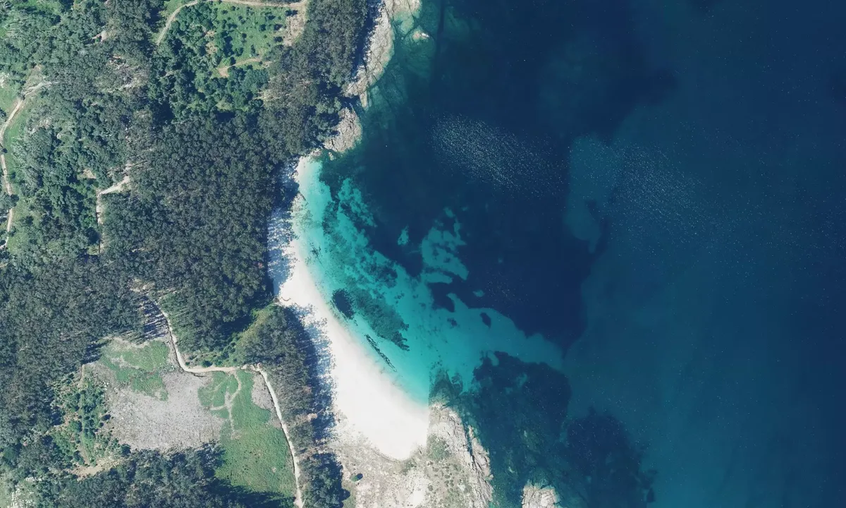 Flyfoto av Praia das Figueiras
