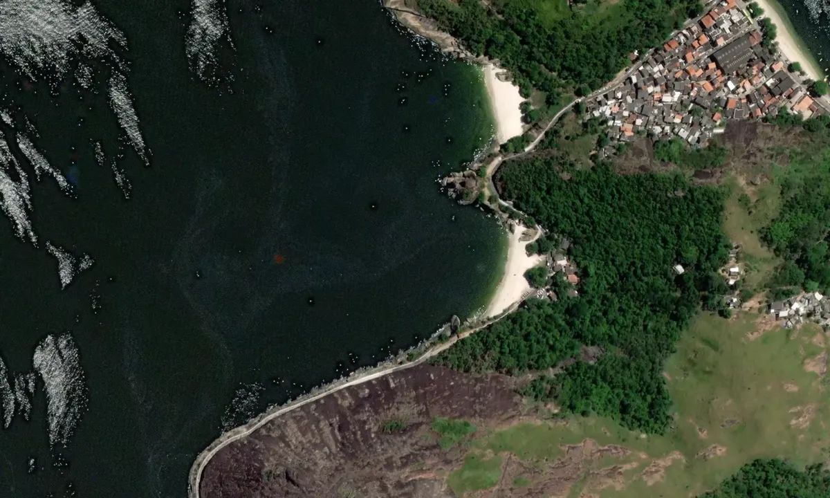 Flyfoto av Praia de Adão e Eva