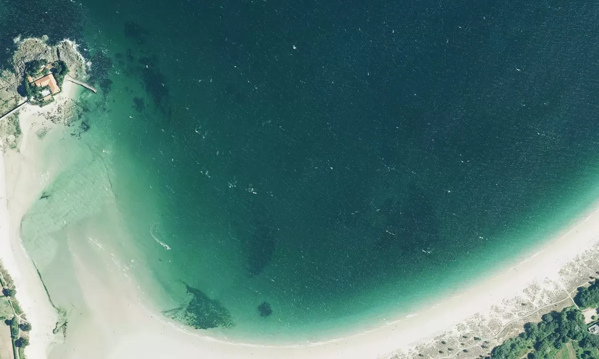 Flyfoto av Praia de Aguieira