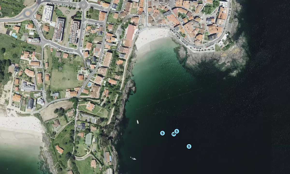 Satelite image of Praia de Caneliñas