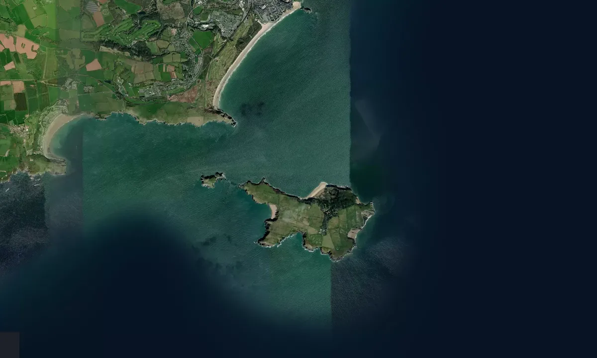 Flyfoto av Priory Bay