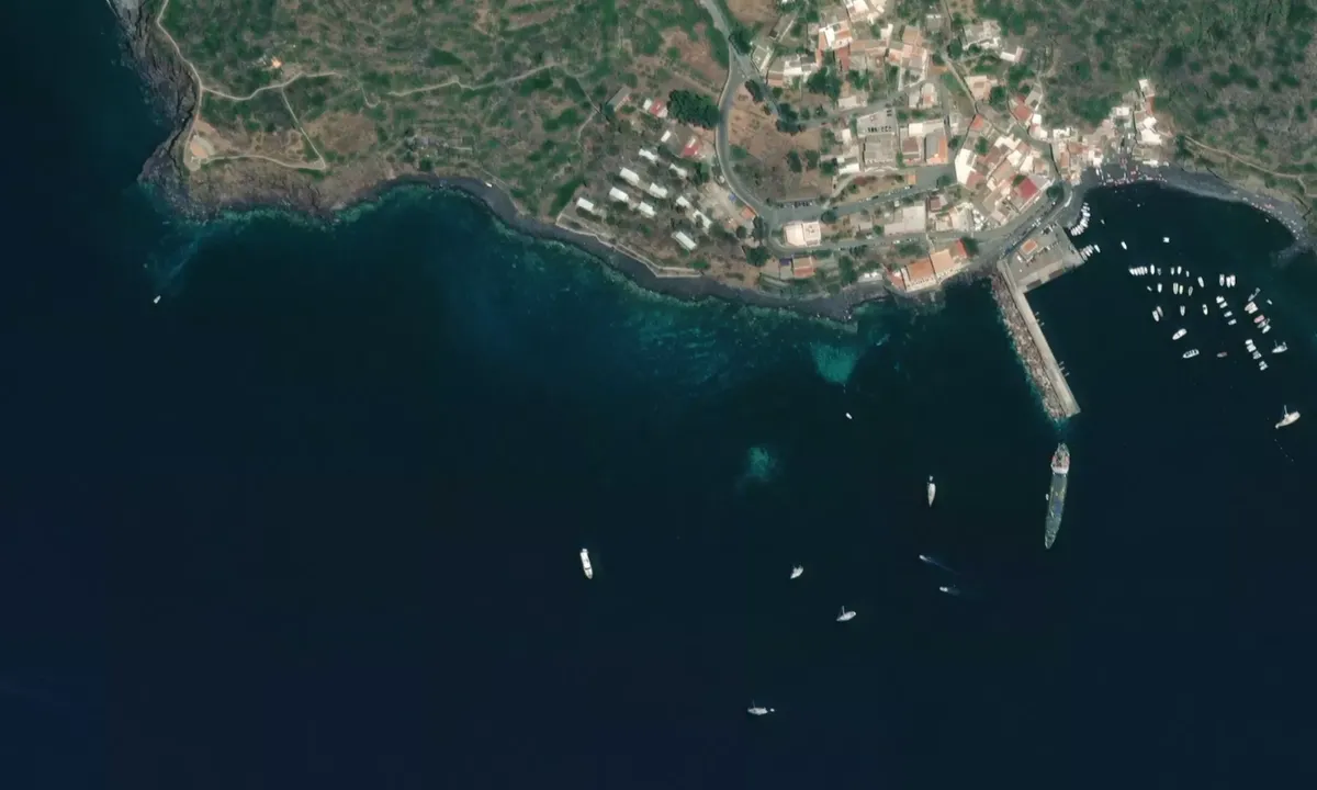Flyfoto av Punta di Megna & Rinella