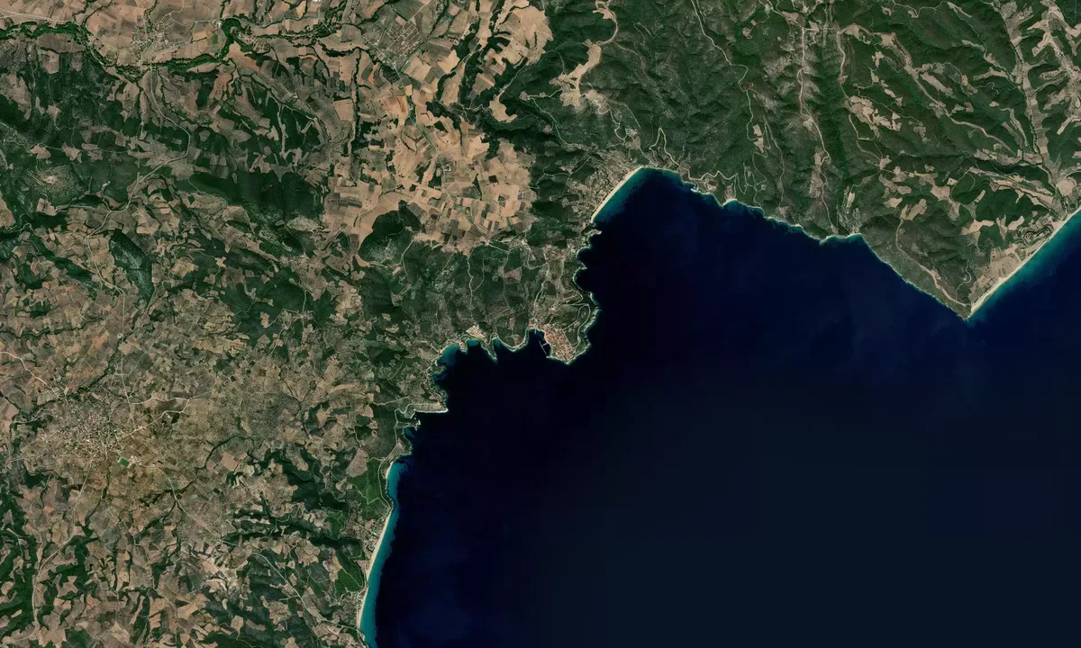 Flyfoto av Pyrgadikia Marina
