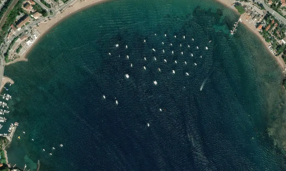 Flyfoto av Rade d'Agay Nord