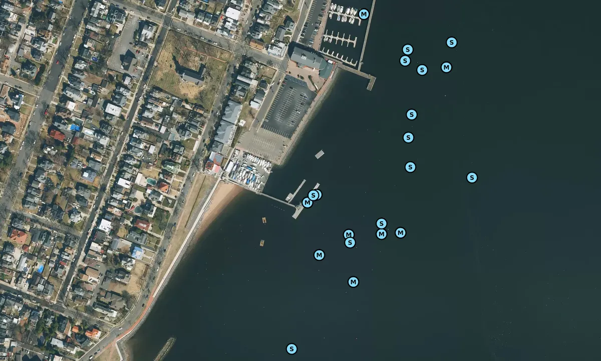 Satelite image of Raritan Yacht Club - Perth Amboy