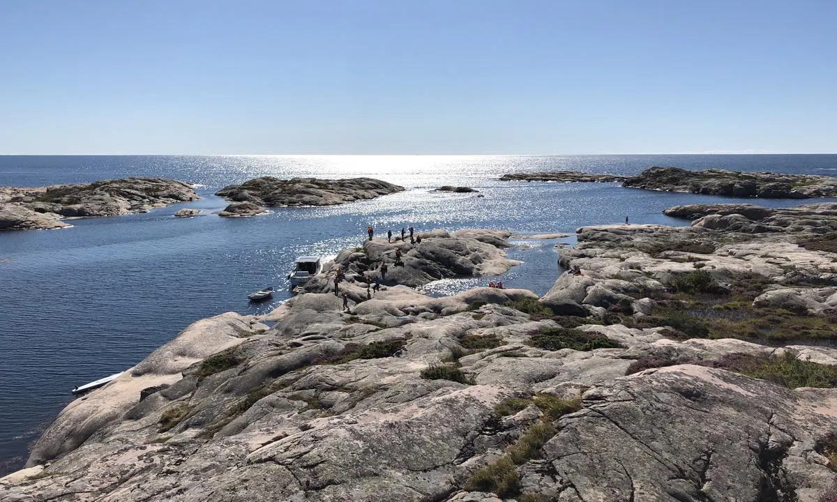 Holmene på Rauane er perfekte lekeplasser for barn på oppdagelsestur.