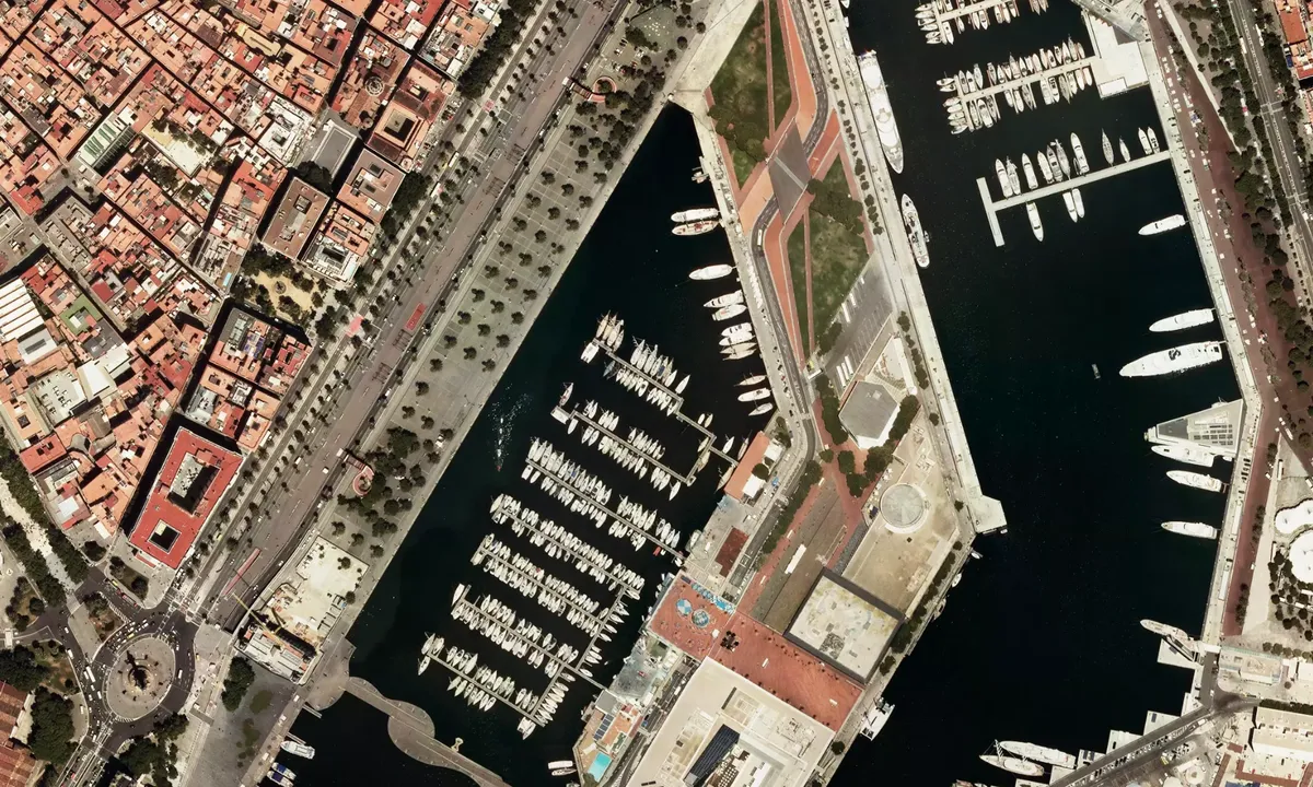 Flyfoto av Real Club Nautico De Barcelona