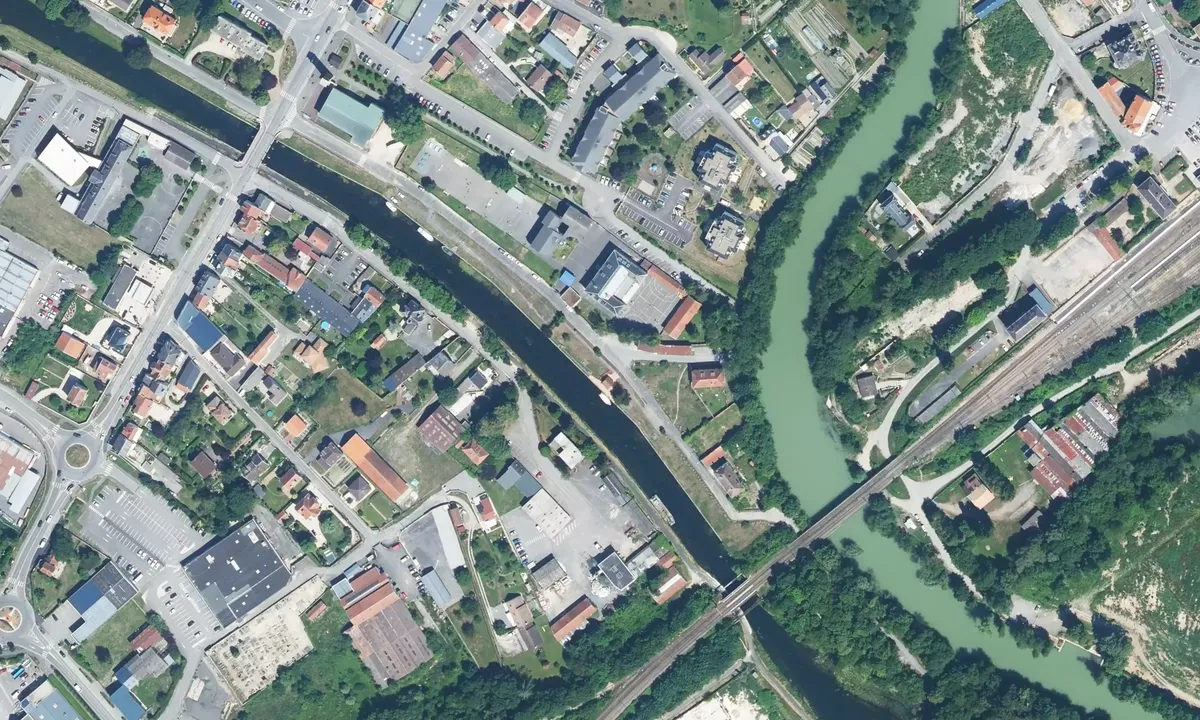 Satelite image of Rethel Municipal Halte