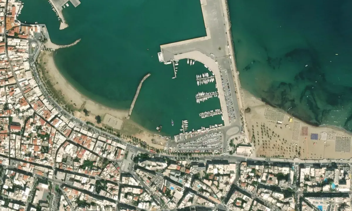 Flyfoto av Rethymno Marina