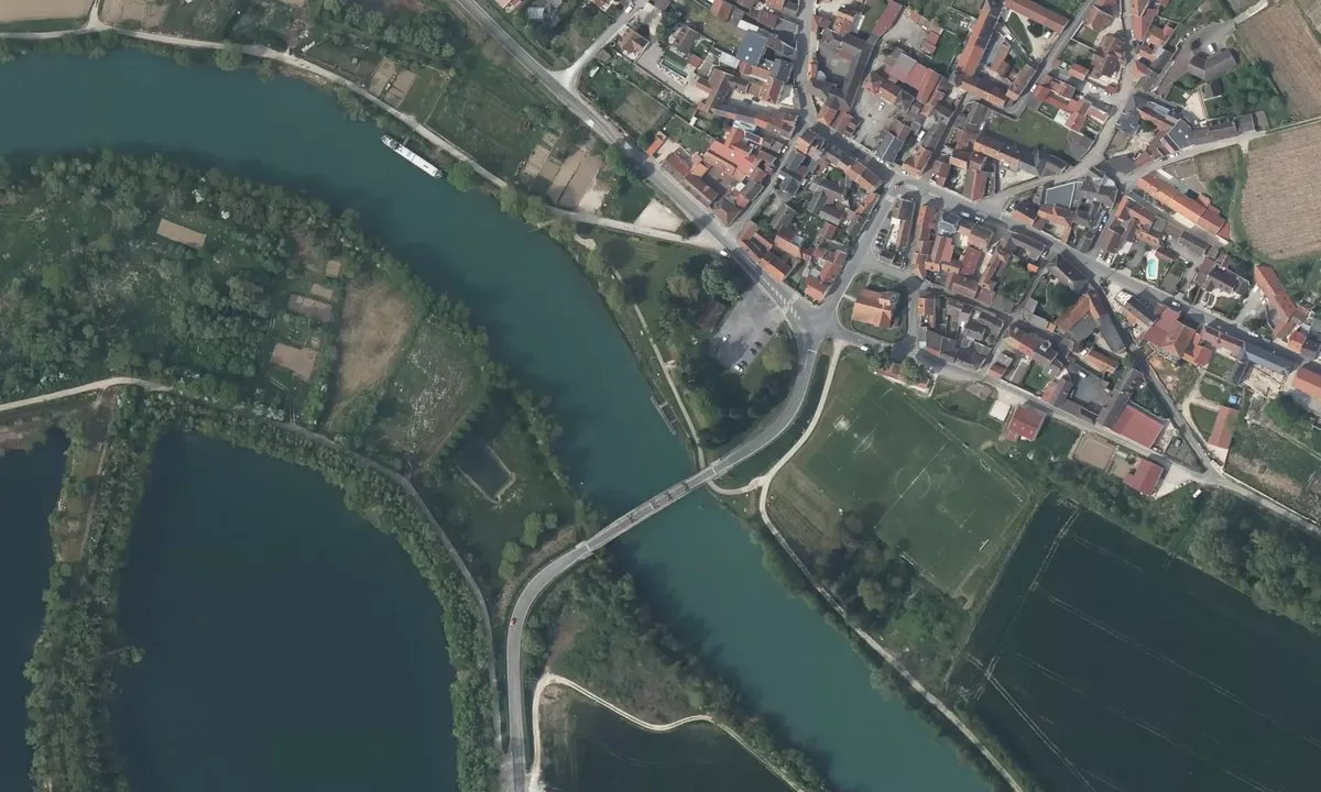 Satelite image of Reuil Picnic Halte