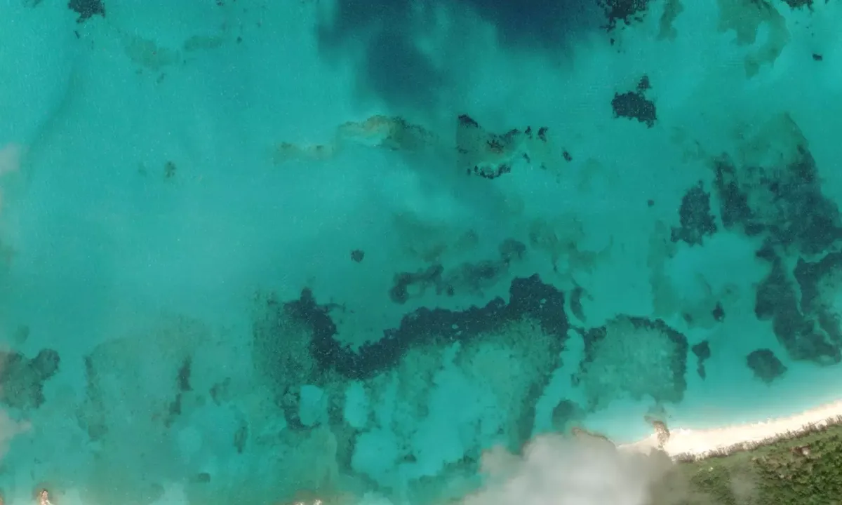 Flyfoto av Rose Island North