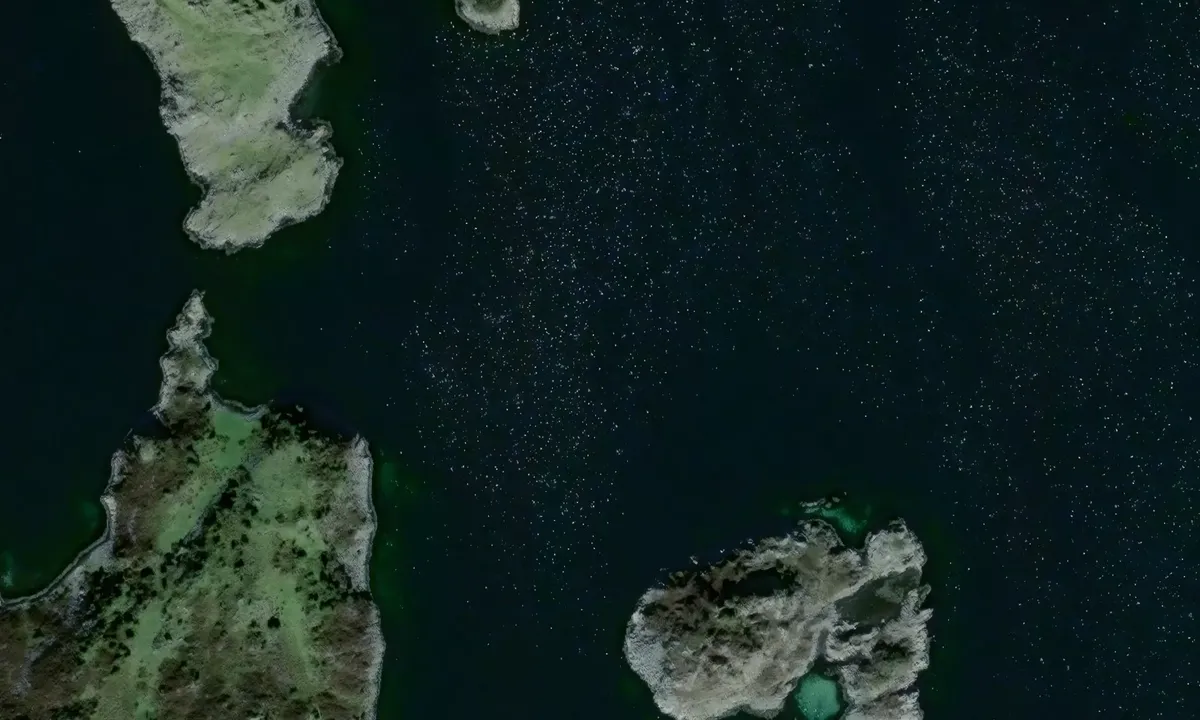 Satelite image of Røssholmen