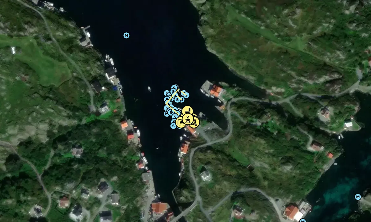 Satelite image of Røvær
