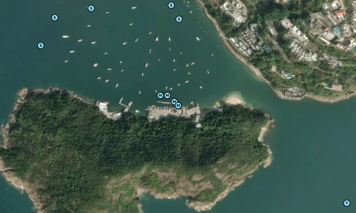 Satelite image of Royal Hong Kong Yacht Club (Middle Island)