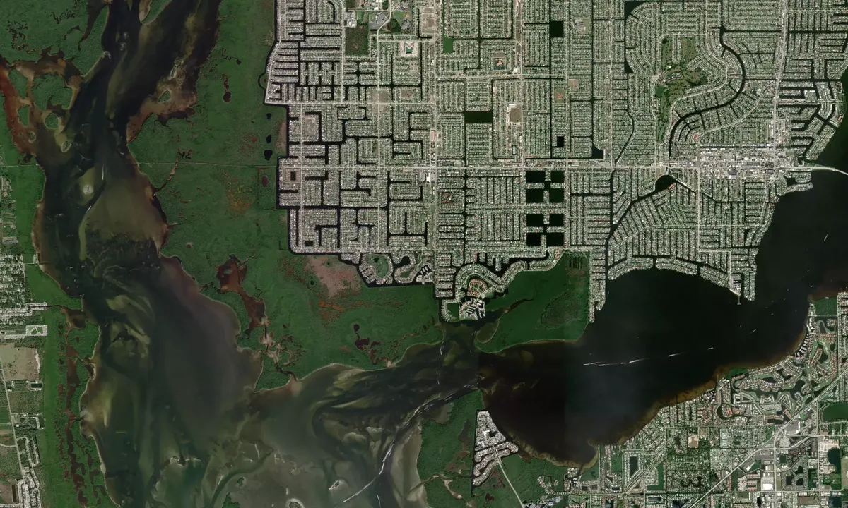 Flyfoto av Safe Harbor Cape Harbour - Cape Coral