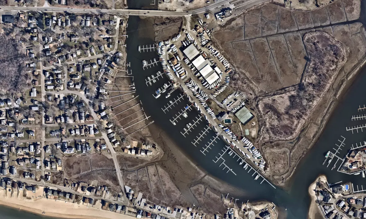 Flyfoto av Safe Harbor Pilots Point Marina