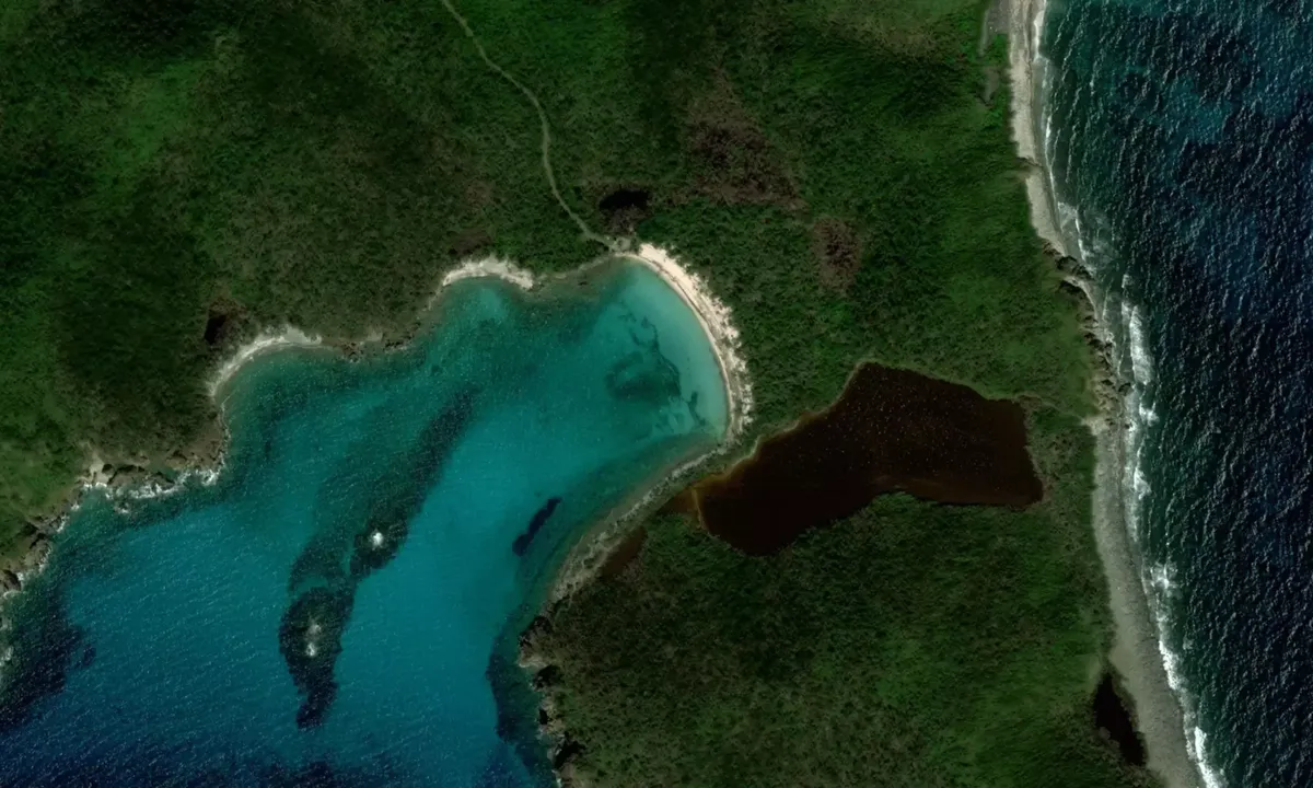Flyfoto av Salt pond beach