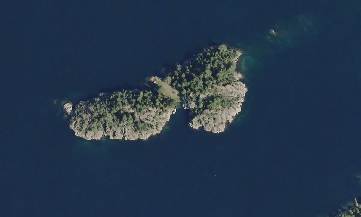 Flyfoto av Saltbuholmen