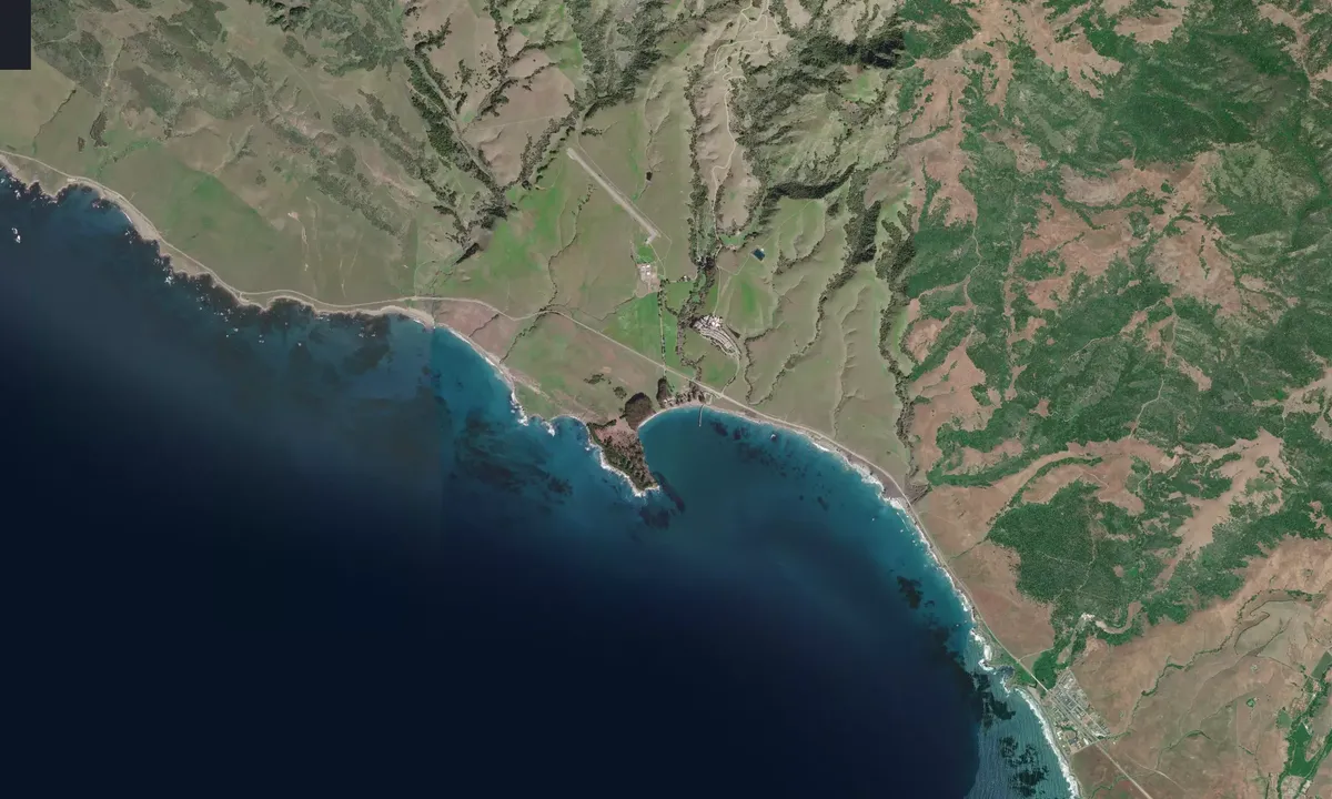 Flyfoto av San Simeon