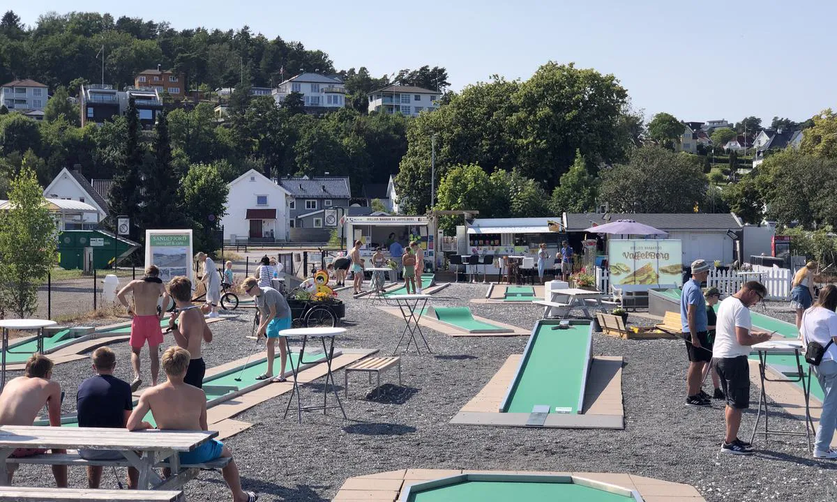 Minigolf innenfor gjestehavna ved Sandefjord Miljømarina.