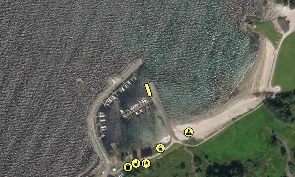 Satelite image of Sandvik Småbåtforening