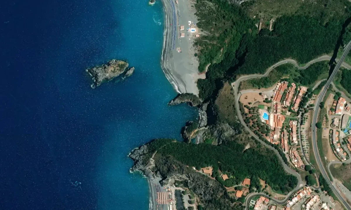 Flyfoto av Saracena