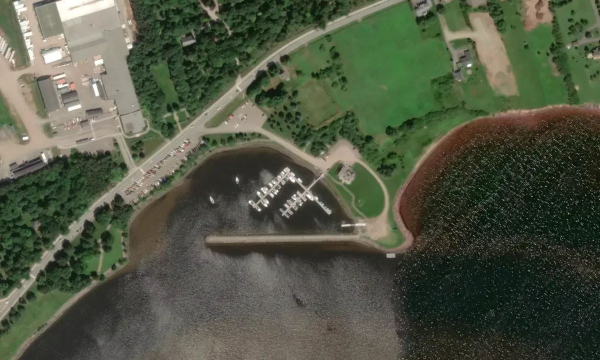 Flyfoto av Saw Mill Point Boat Basin