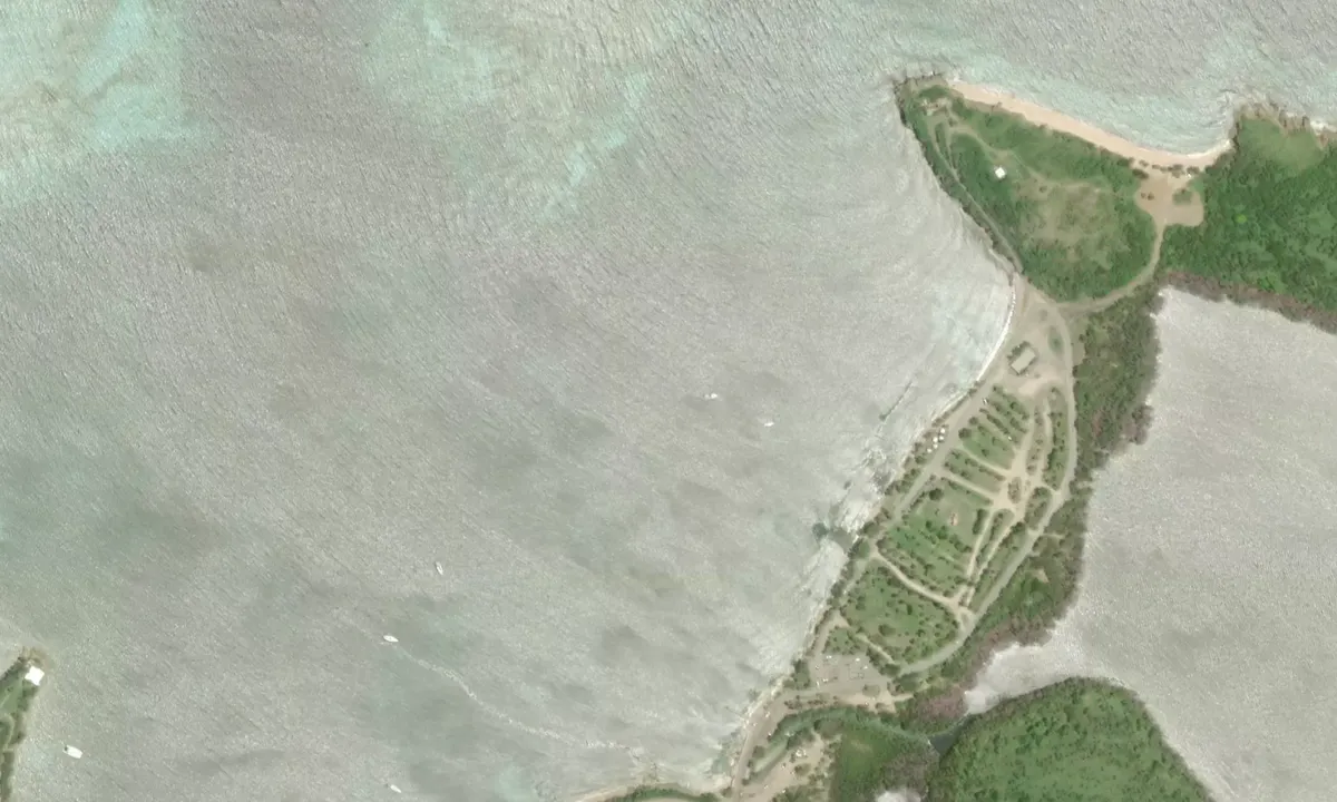 Flyfoto av Schooner Bay