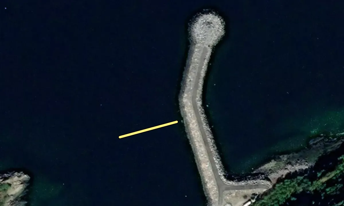 Satelite image of Skjervoy entrance