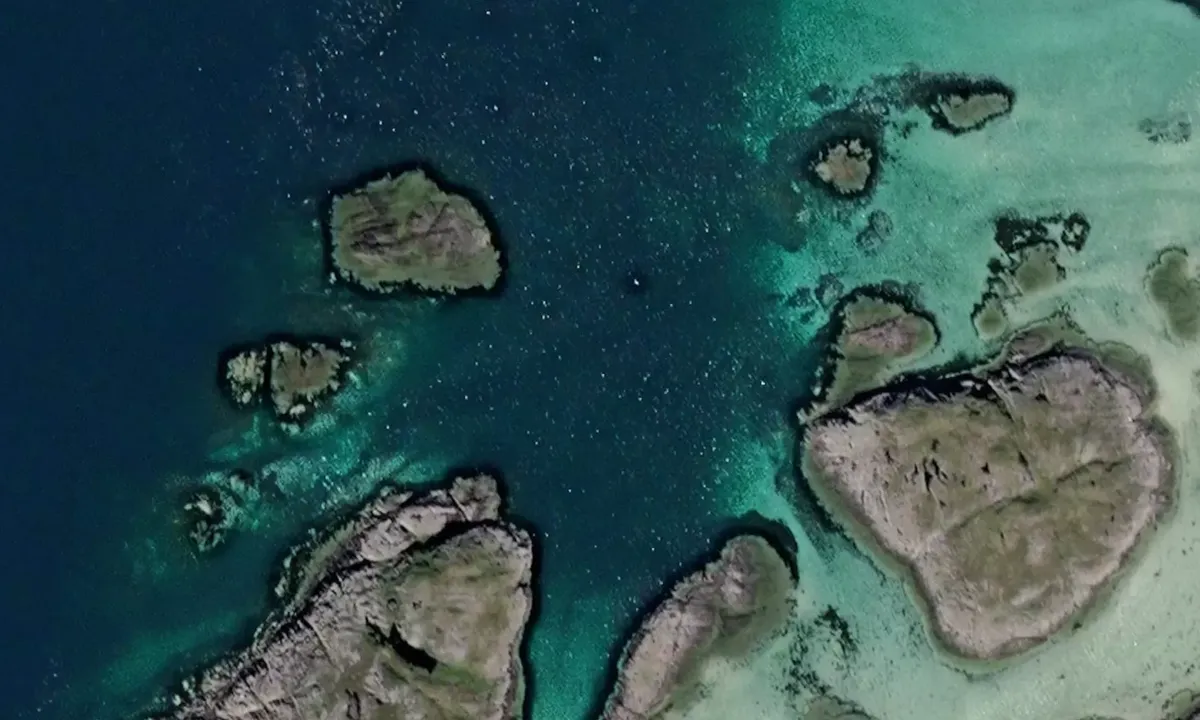 Satelite image of Slåttøya