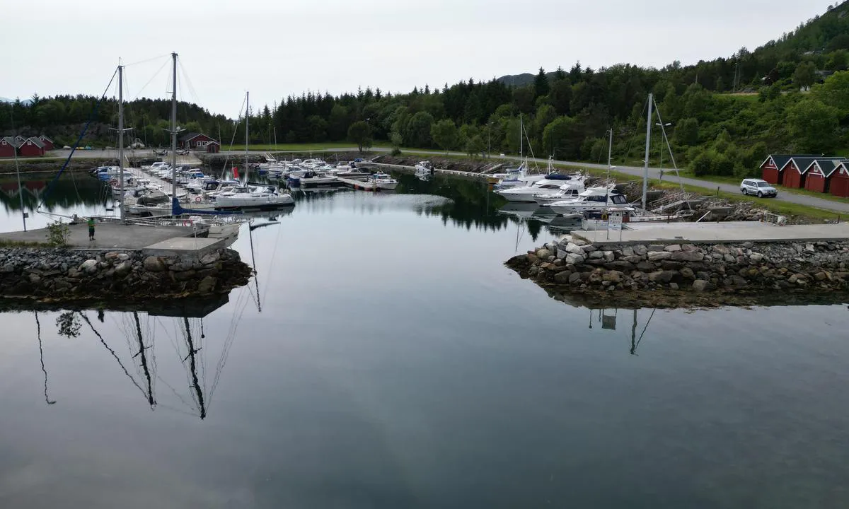 Søvik og Gamlem Småbåtlag: Dronebilde - innseiling 2023.